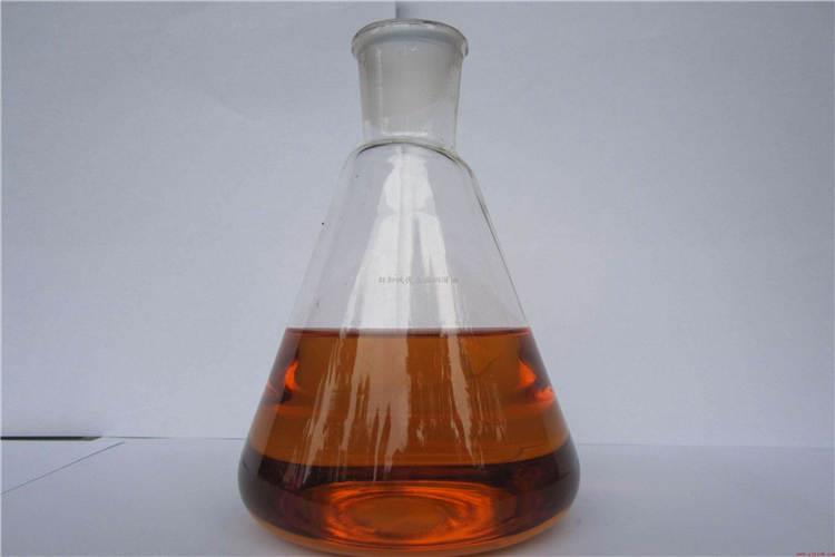 在多數情況下，工業齒輪油同時起到潤滑作用和冷卻作用，它通過降低工具和工件之間的摩擦起潤滑劑的作用