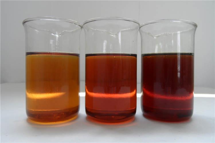 向師傅咨詢，用適當(dāng)規(guī)格的工業(yè)齒輪油，盡量減少用油品