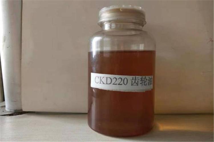 不用牌號的工業齒輪油，必要時允許摻兌以獲取所需求的粘度，但不能混存